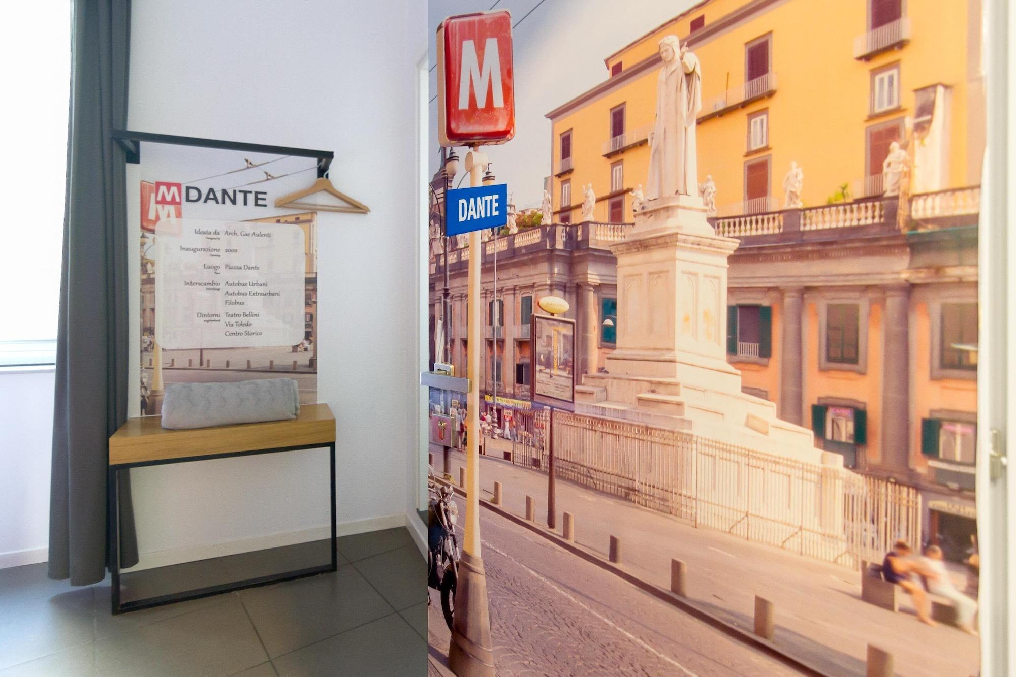 Maison Du La Metro Naples Luaran gambar
