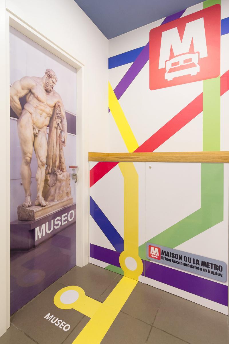 Maison Du La Metro Naples Luaran gambar